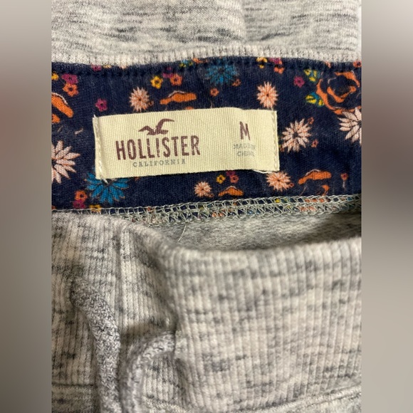 Hollister Grey Sweatpants (Size Medium) - Picture 3 of 3